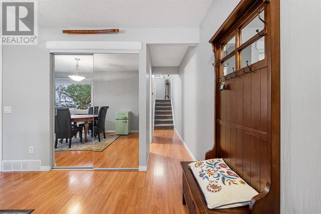 Property at 37, 6915 Ranchview Drive NW image 4