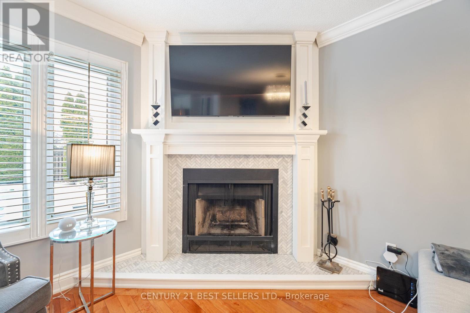 657 Savoy Crescent, Mississauga, Ontario  L5R 3B4 - Photo 19 - W12084769