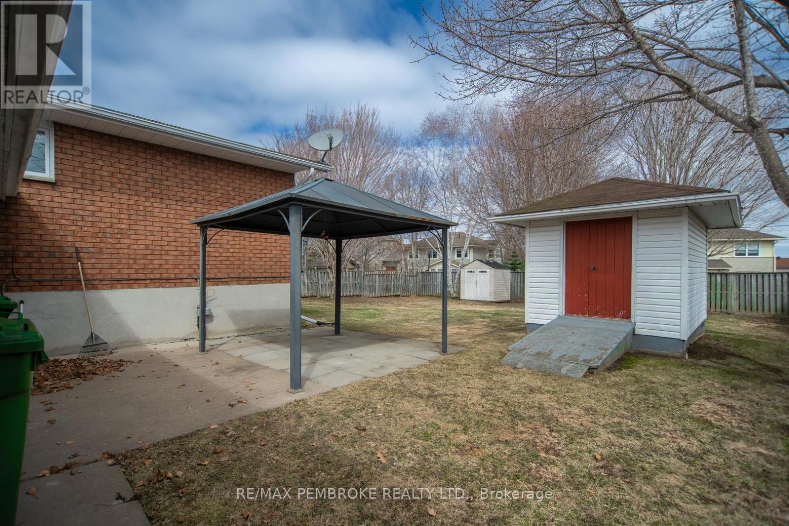 523 O'brien Street, Pembroke, Ontario  K8A 8E6 - Photo 34 - X12112448