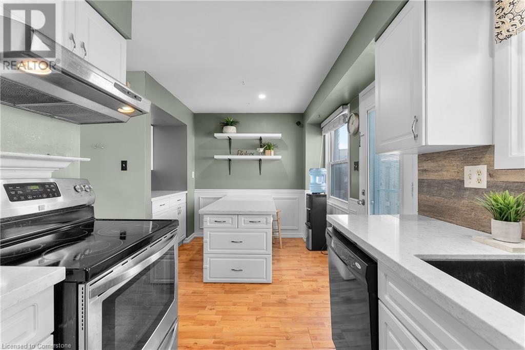 Property at 25 LINFIELD Drive Unit# 28 image 4