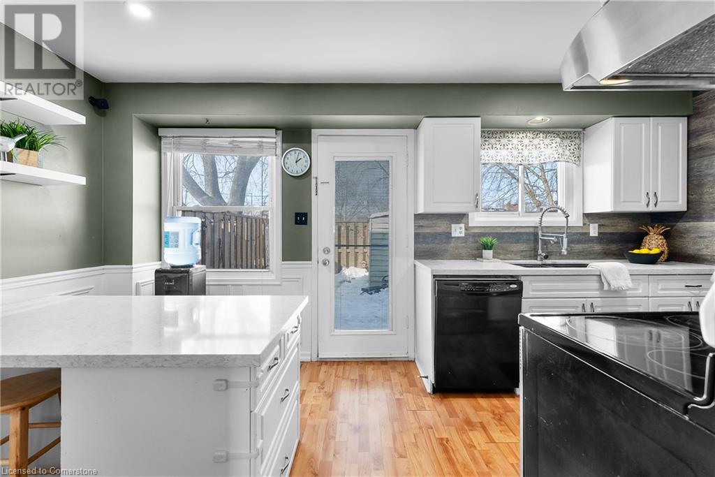 Property at 25 LINFIELD Drive Unit# 28 image 2