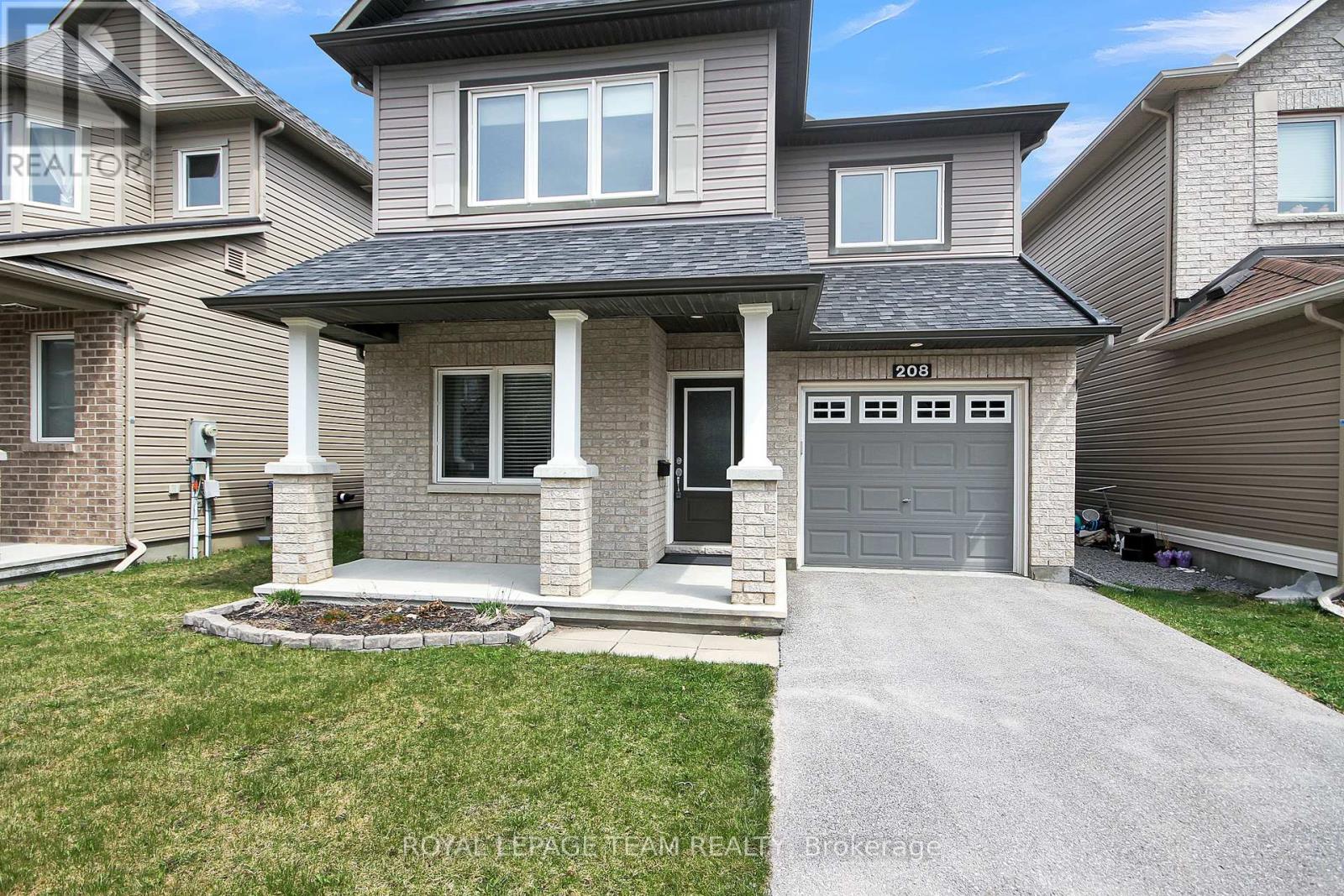 208 Mission Trail Crescent, Ottawa, Ontario  K2S 1B9 - Photo 2 - X12112417