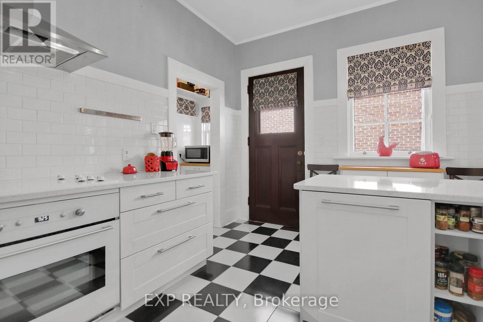 650 Churchill Avenue N, Ottawa, Ontario  K1Z 5G1 - Photo 24 - X12112526