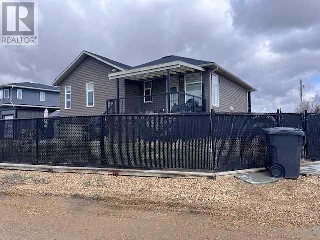 Property at 827 Bankview Drive image 4