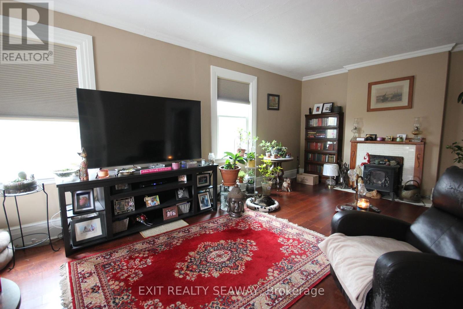 72 John Street, Brockville, Ontario  K6V 5A9 - Photo 6 - X12112461