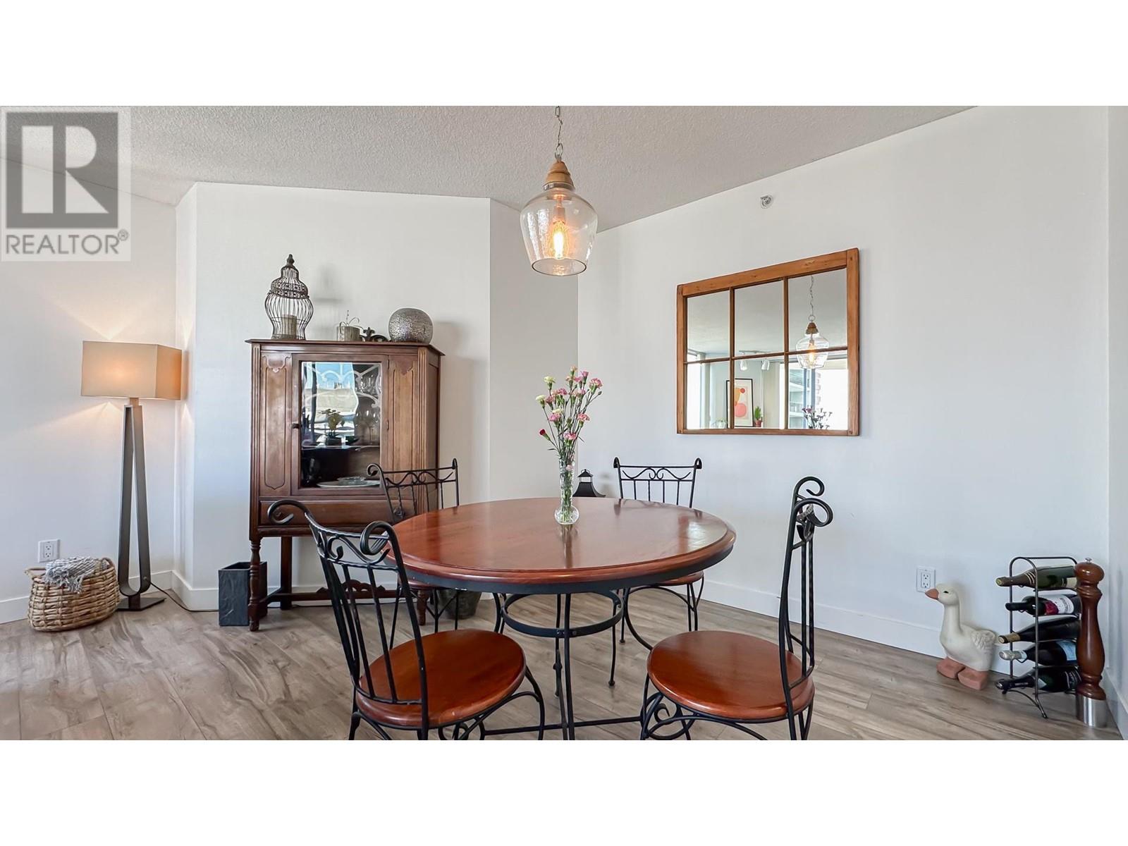 1302 739 Princess St Boulevard, New Westminster, British Columbia  V3M 6V6 - Photo 11 - R2996193