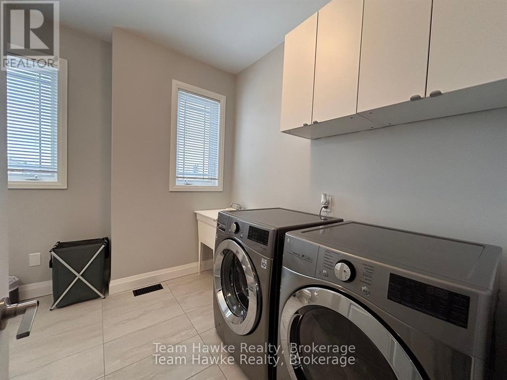 152 Bishop Drive, Barrie, Ontario  L4N 6X8 - Photo 17 - S12112482