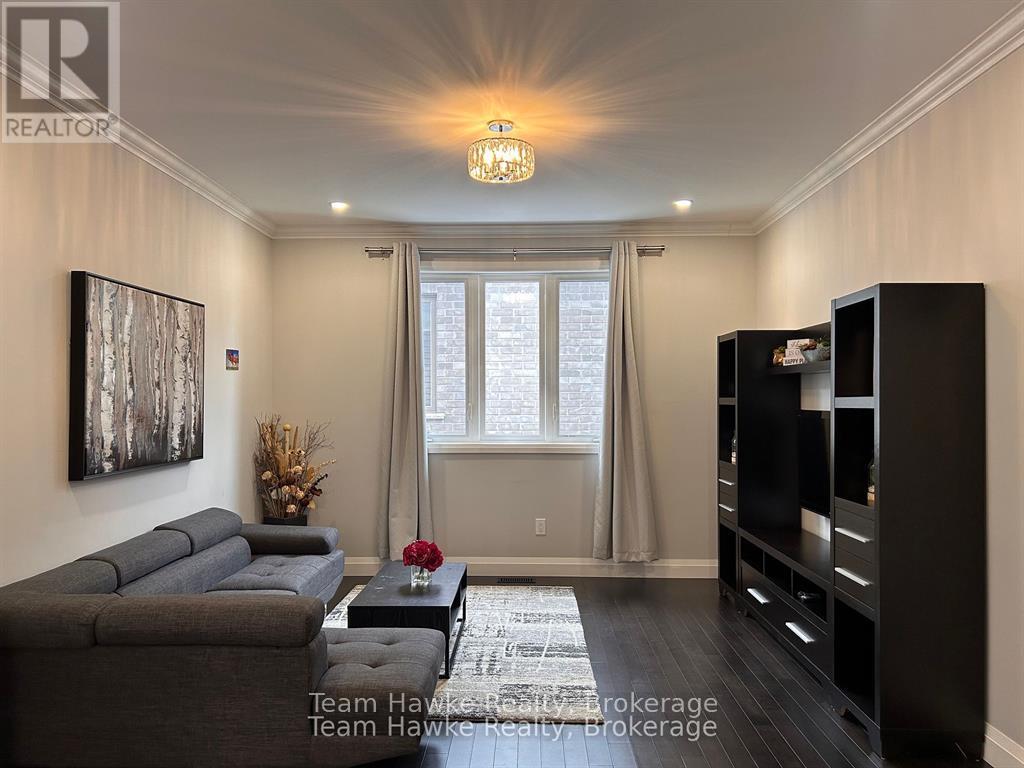 152 Bishop Drive, Barrie, Ontario  L4N 6X8 - Photo 6 - S12112482