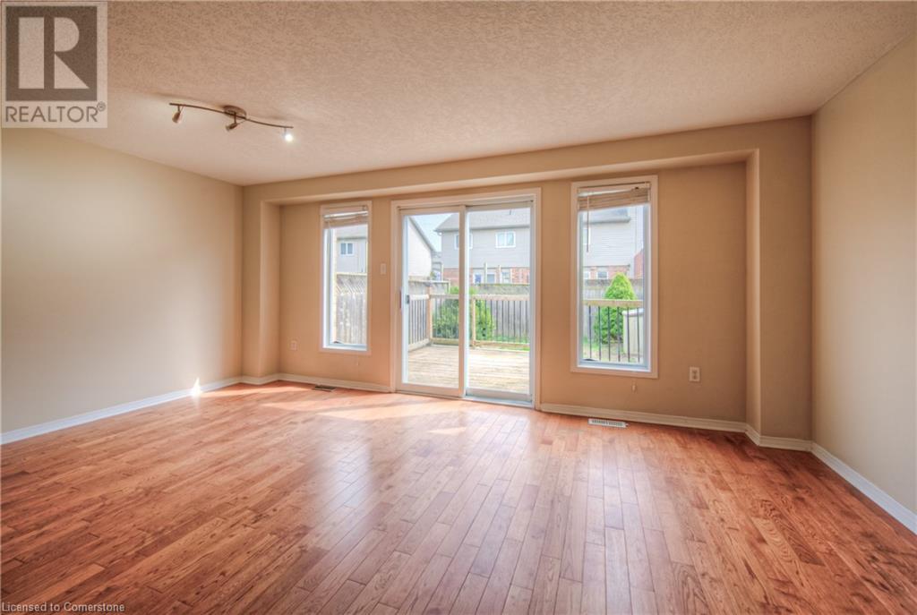 30 Chantilly Street, Kitchener, Ontario N2R 1V6 - Photo 16 - 40722343