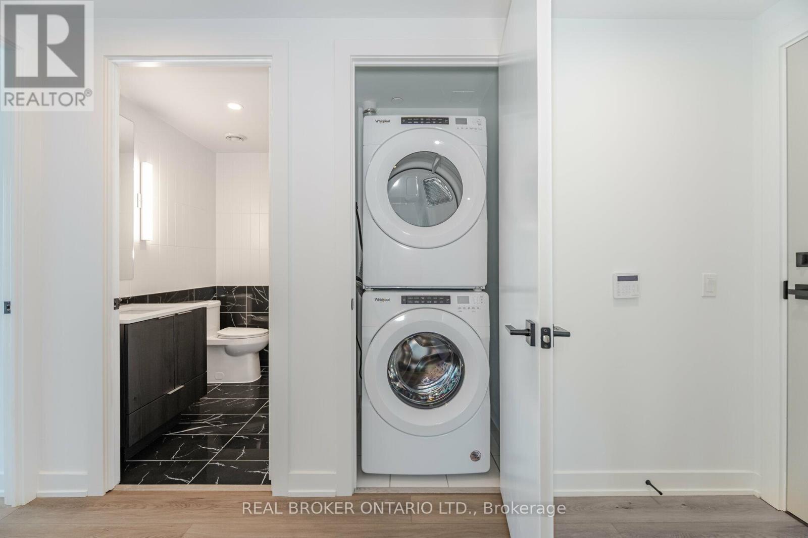 4005 - 327 King Street W, Toronto, Ontario  M5V 0W7 - Photo 27 - C12112465