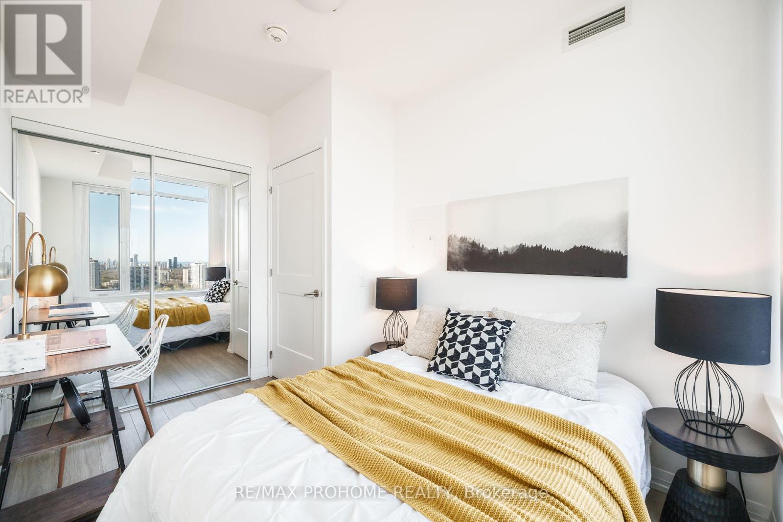 2312 - 50 Dunfield Avenue, Toronto, Ontario  M4S 0E4 - Photo 25 - C12112492