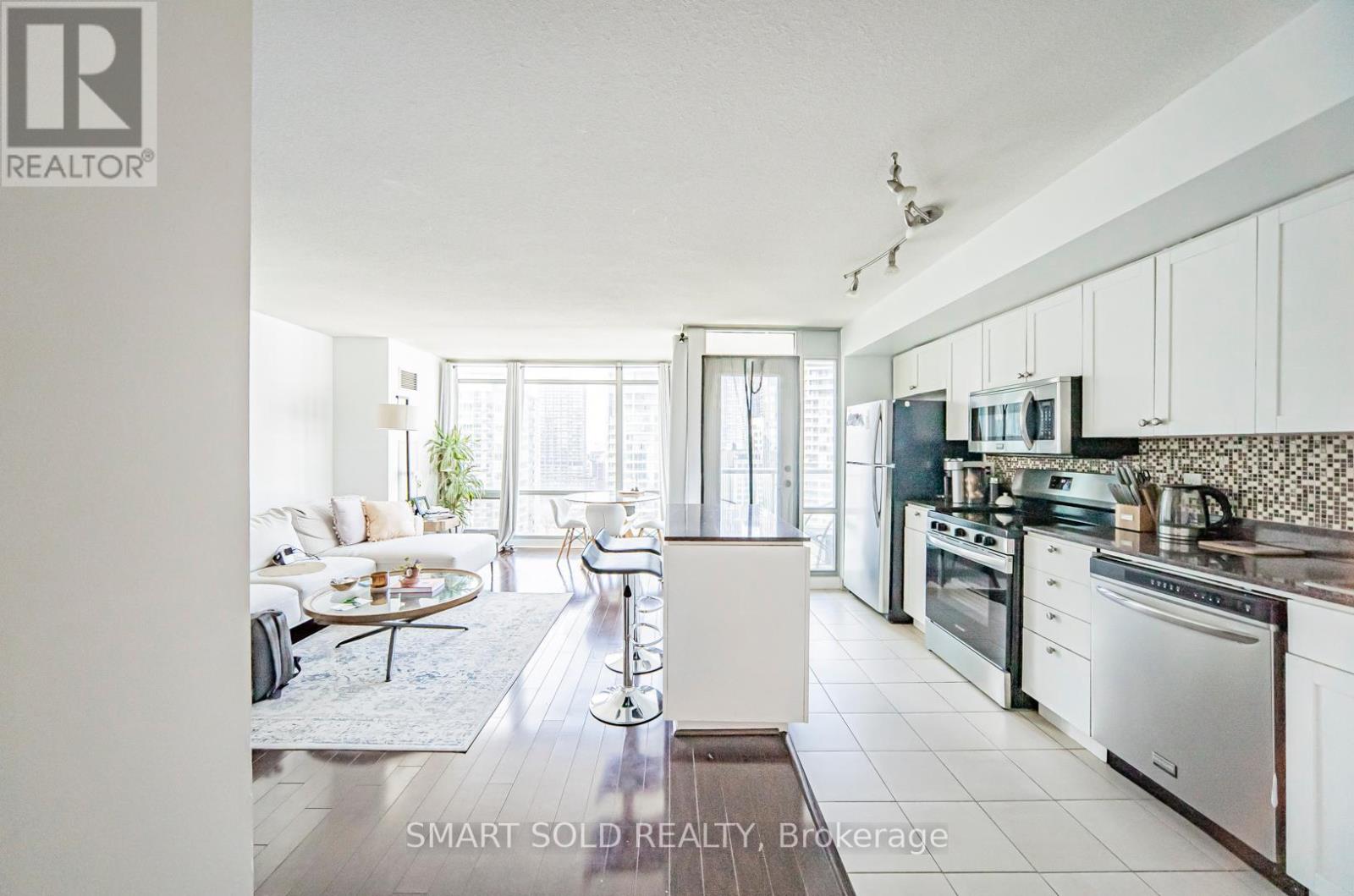 2710 - 81 Navy Wharf Court, Toronto (Waterfront Communities), Ontario  M5V 3S2 - Photo 8 - C12112536