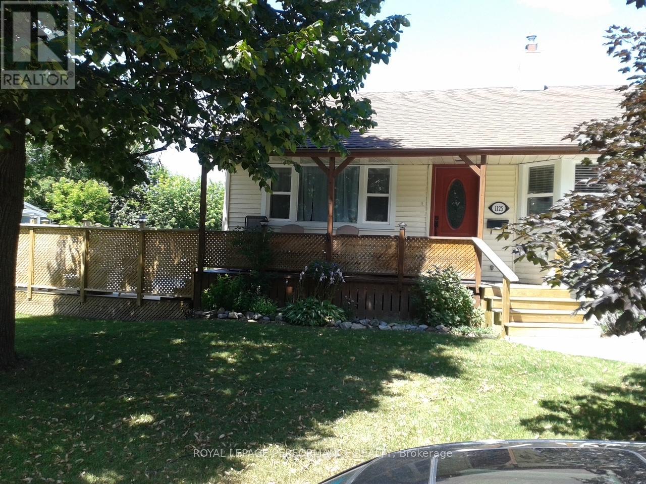 Property at 1125 ROCKINGHAM AVENUE image 3