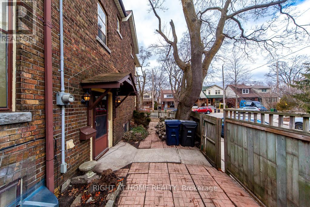 209 Brookside Drive, Toronto, Ontario  M4E 2M7 - Photo 32 - E12112463