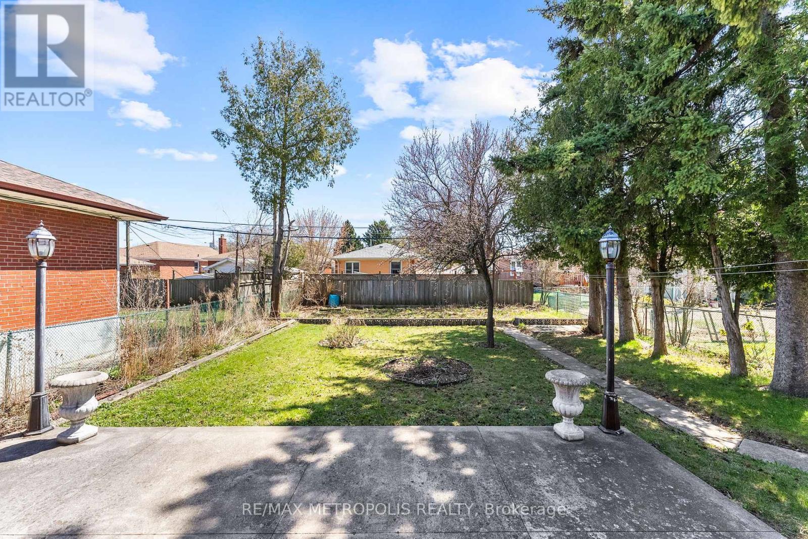 25 Kells Avenue, Toronto, Ontario  M1K 4W6 - Photo 45 - E12112568