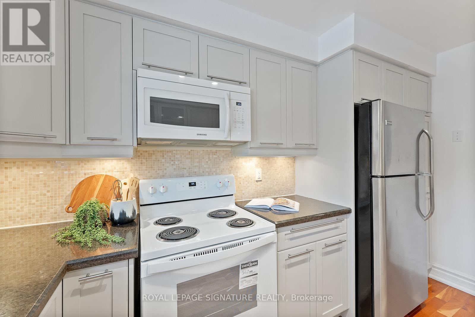 30 Bards Walkway, Toronto (Pleasant View), Ontario  M2J 4T9 - Photo 21 - C12112542