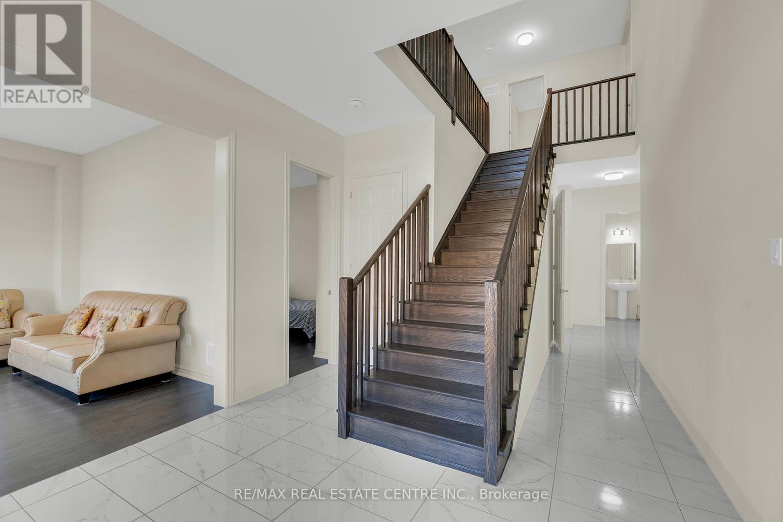 20 Magnolia Avenue, Adjala-Tosorontio, Ontario  L0G 1W0 - Photo 8 - N12112371