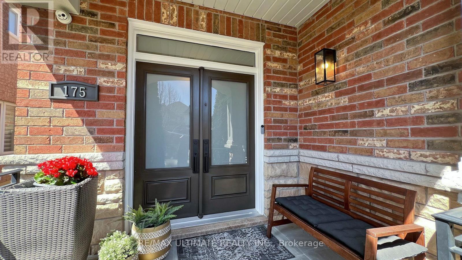 175 Stark Crescent, Vaughan, Ontario  L4H 0J7 - Photo 3 - N12112549