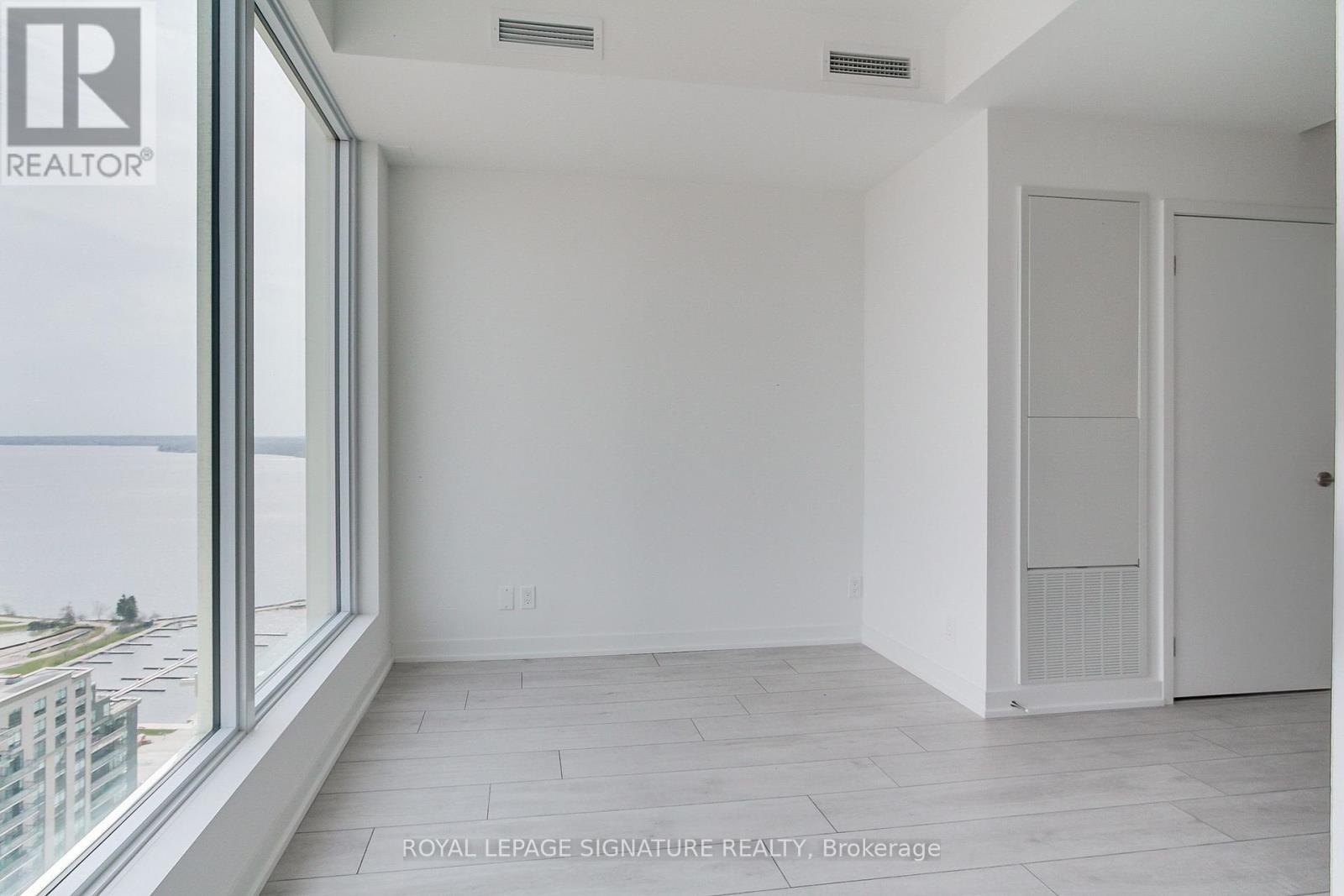2404 - 39 Mary St Street, Barrie, Ontario  L4N 1S9 - Photo 12 - S12112118
