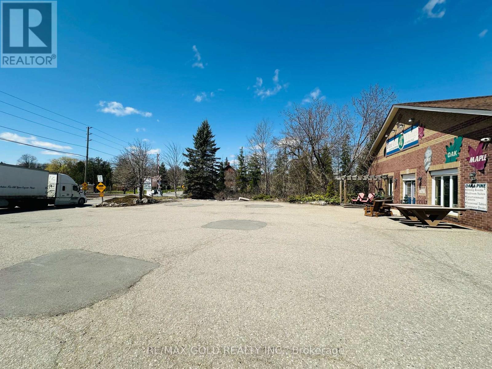 2a - 43 Main Street S, Milton, Ontario  L0P 1B0 - Photo 7 - W12111243