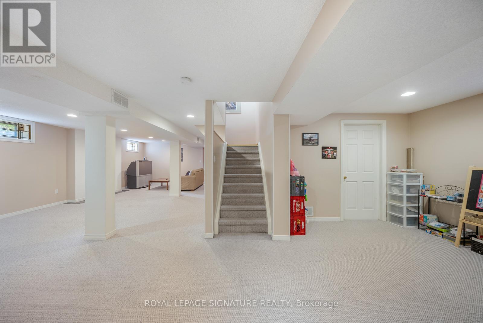 1378 Sweetbirch Court, Mississauga, Ontario  L5C 3R3 - Photo 26 - W12109697