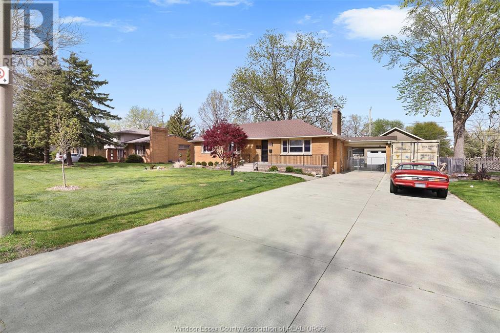 MLS# 25010683: 4388 MOUNT ROYAL DRIVE, Windsor, Canada