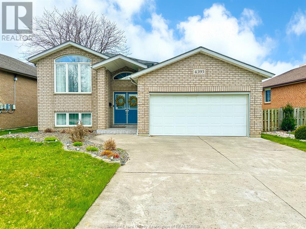 MLS# 25010646: 4395 ST. CLAIR, LaSalle, Canada