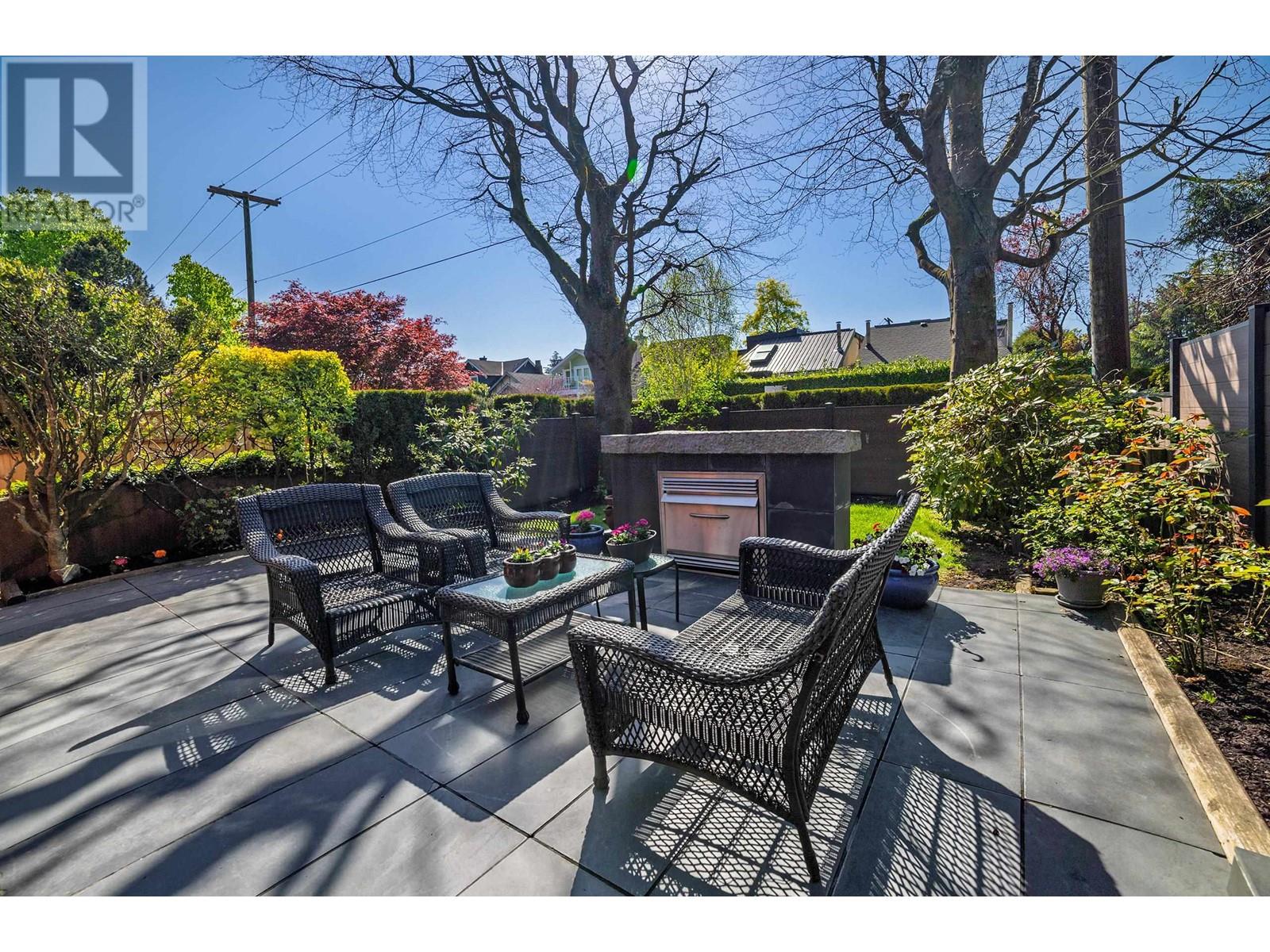 Property at 1304 MAPLE STREET image 1