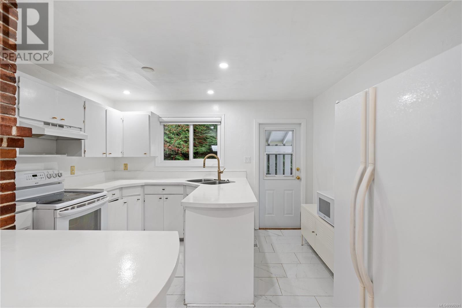 Property at 11255 Nitinat Rd image 1