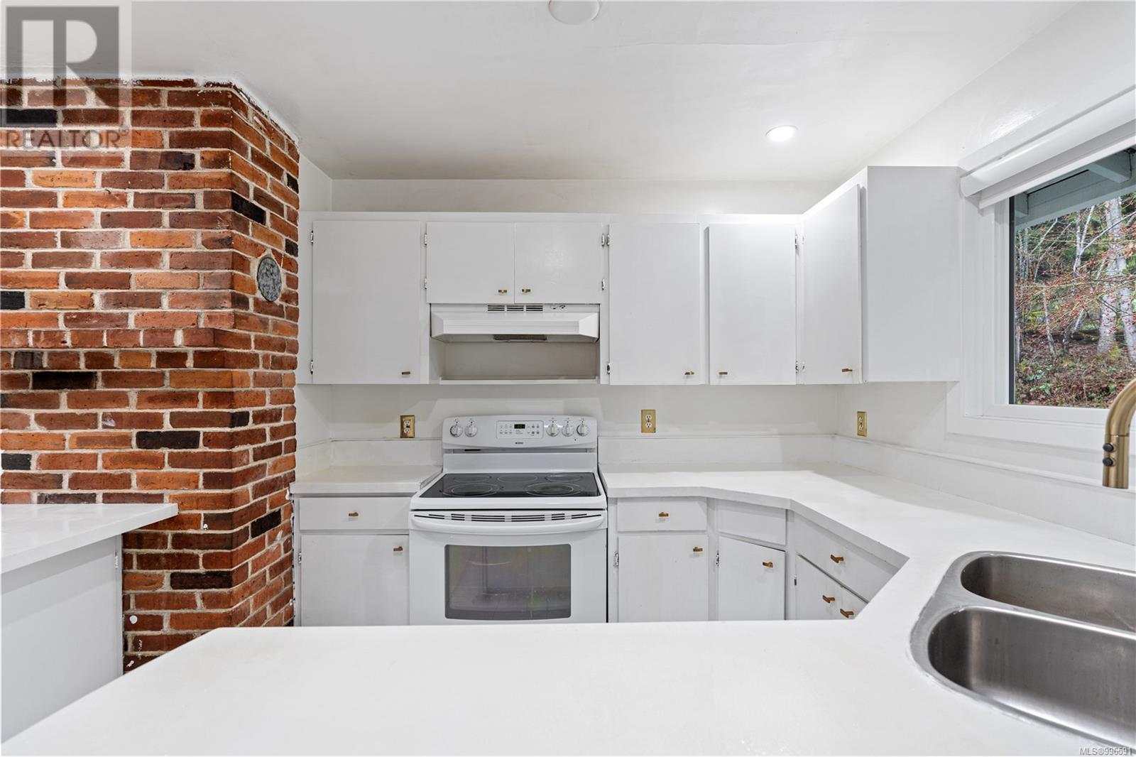 Property at 11255 Nitinat Rd image 2