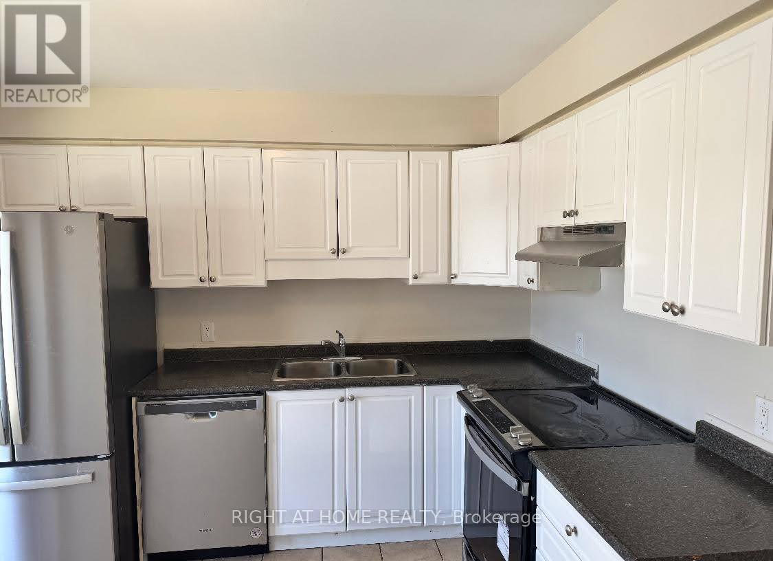 32 - 355 Sandringham Crescent, London South, Ontario  N6C 5K3 - Photo 3 - X12096558