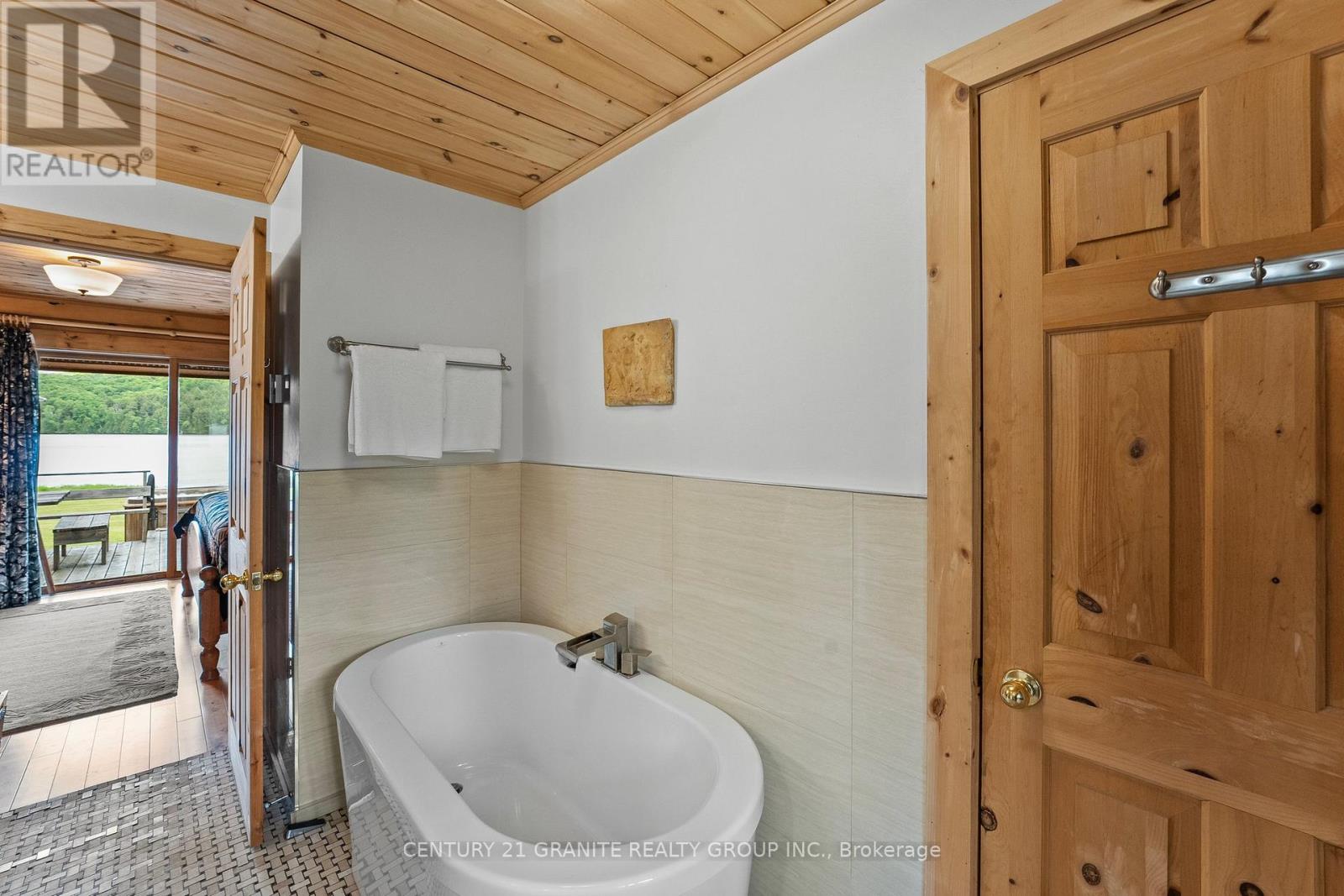 1231/1233 Hagen Road, Highlands East, Ontario  K0L 1M0 - Photo 15 - X12010460