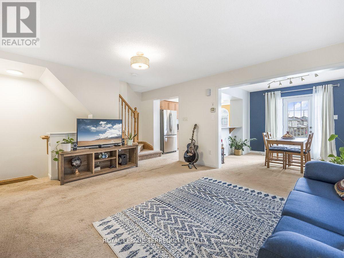 Property at 471 DALHOUSIE GATE image 3