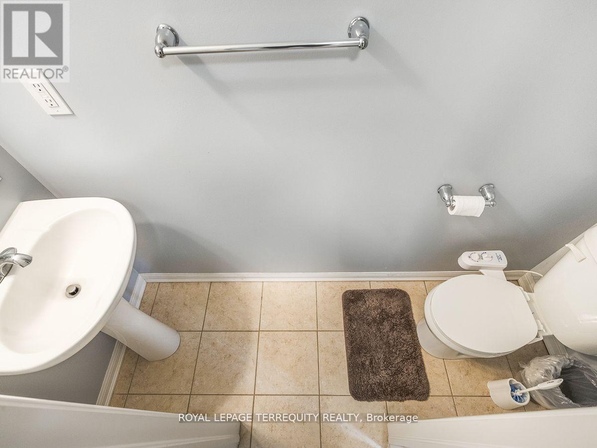 Property at 471 DALHOUSIE GATE image 5