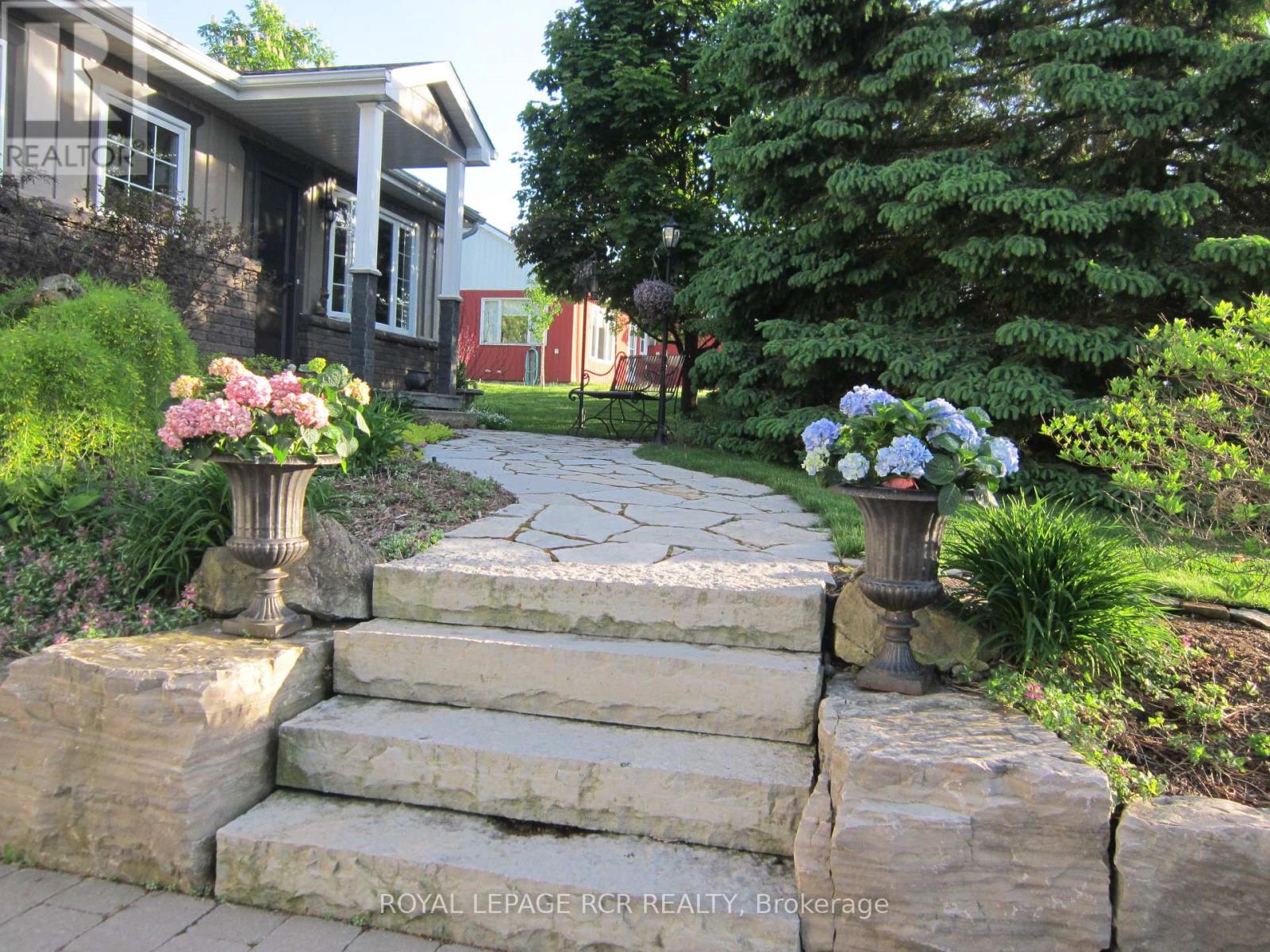 Property at 17 KING STREET image 2