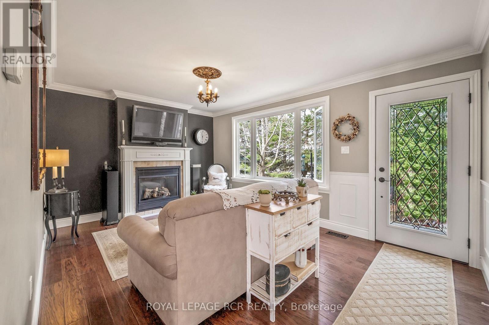 Property at 17 KING STREET image 3