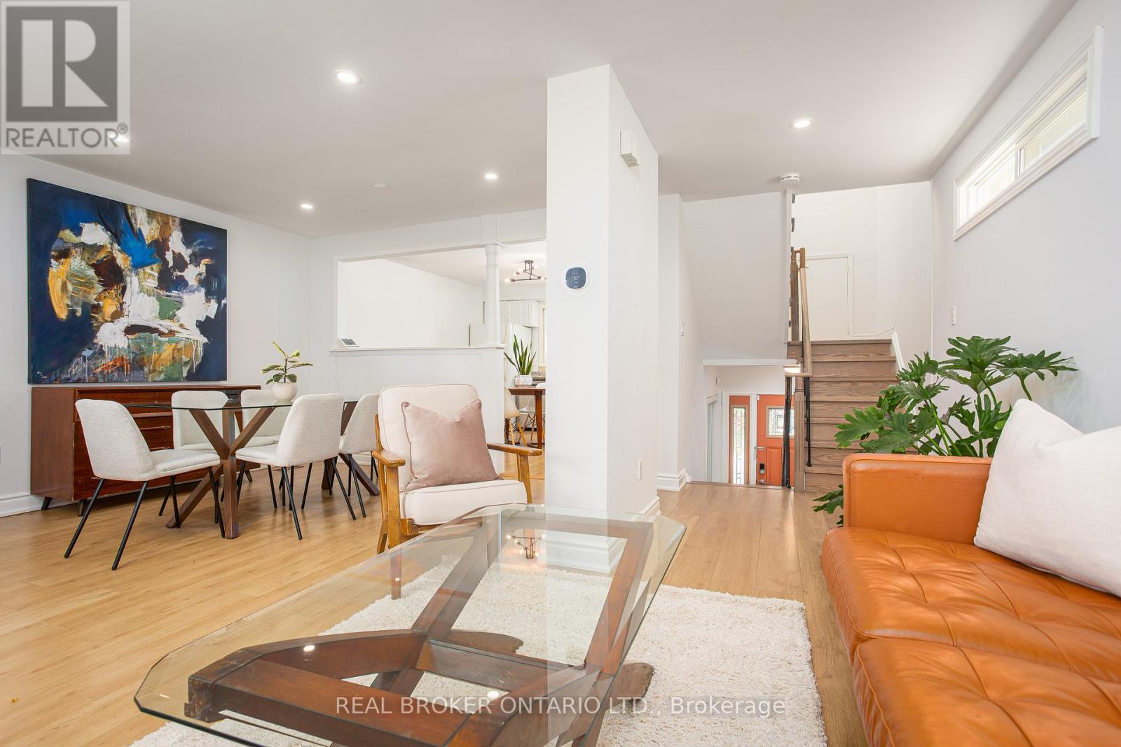 6 - 1135 Mccraney Street E, Oakville, Ontario  L6H 3A3 - Photo 4 - W12112422
