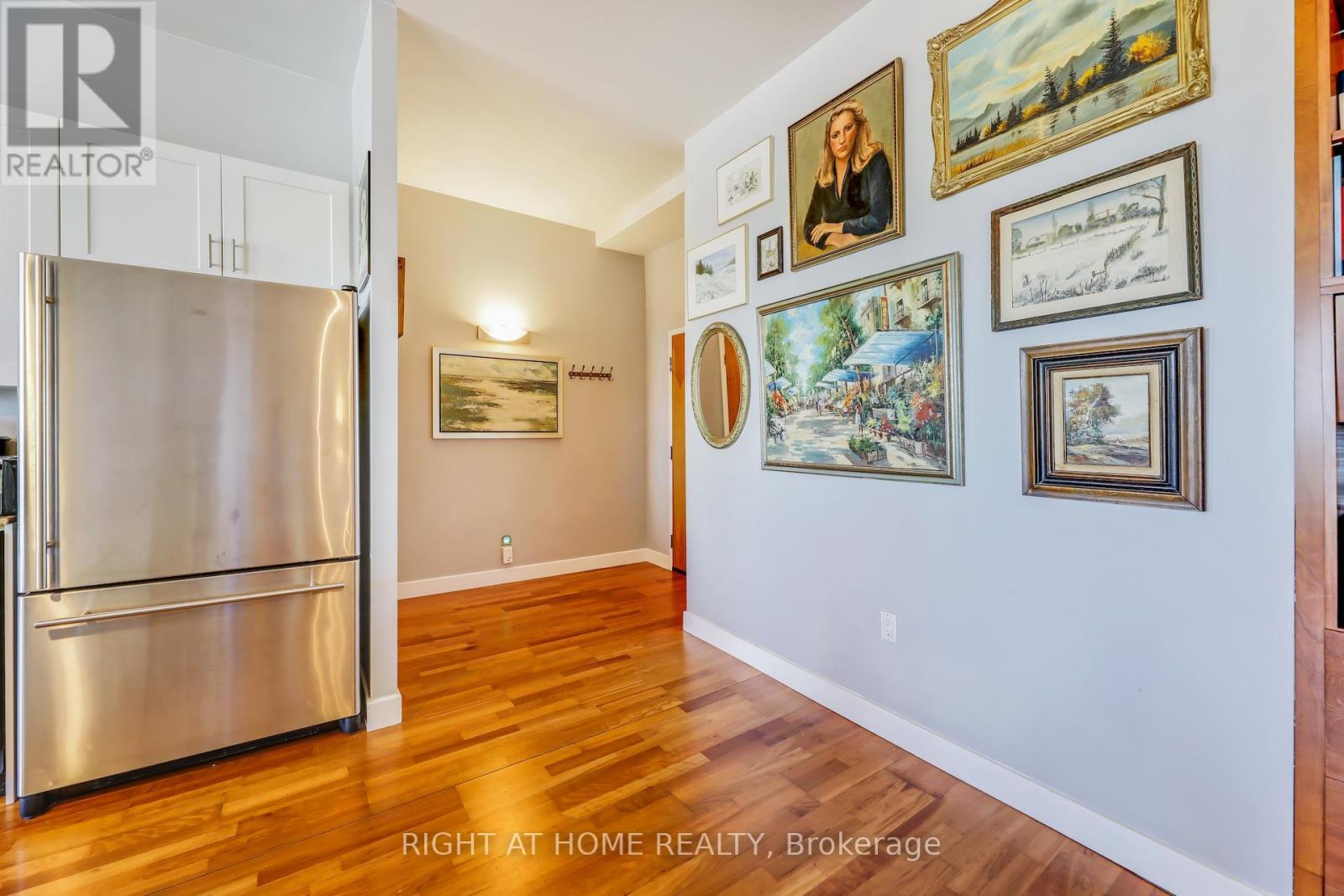504 - 1 St Johns Road, Toronto, Ontario  M6P 1T7 - Photo 10 - W12112489