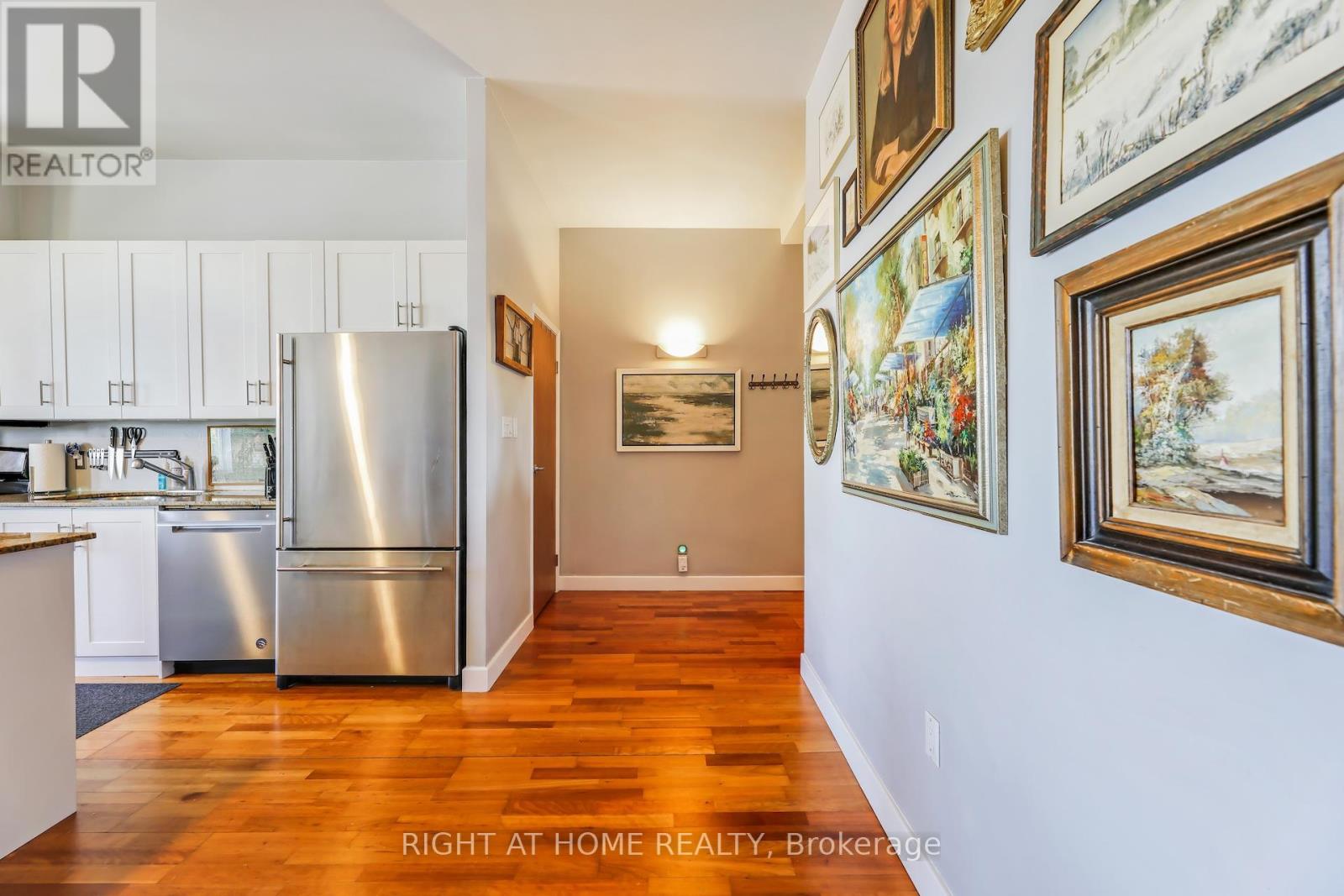 504 - 1 St Johns Road, Toronto, Ontario  M6P 1T7 - Photo 11 - W12112489