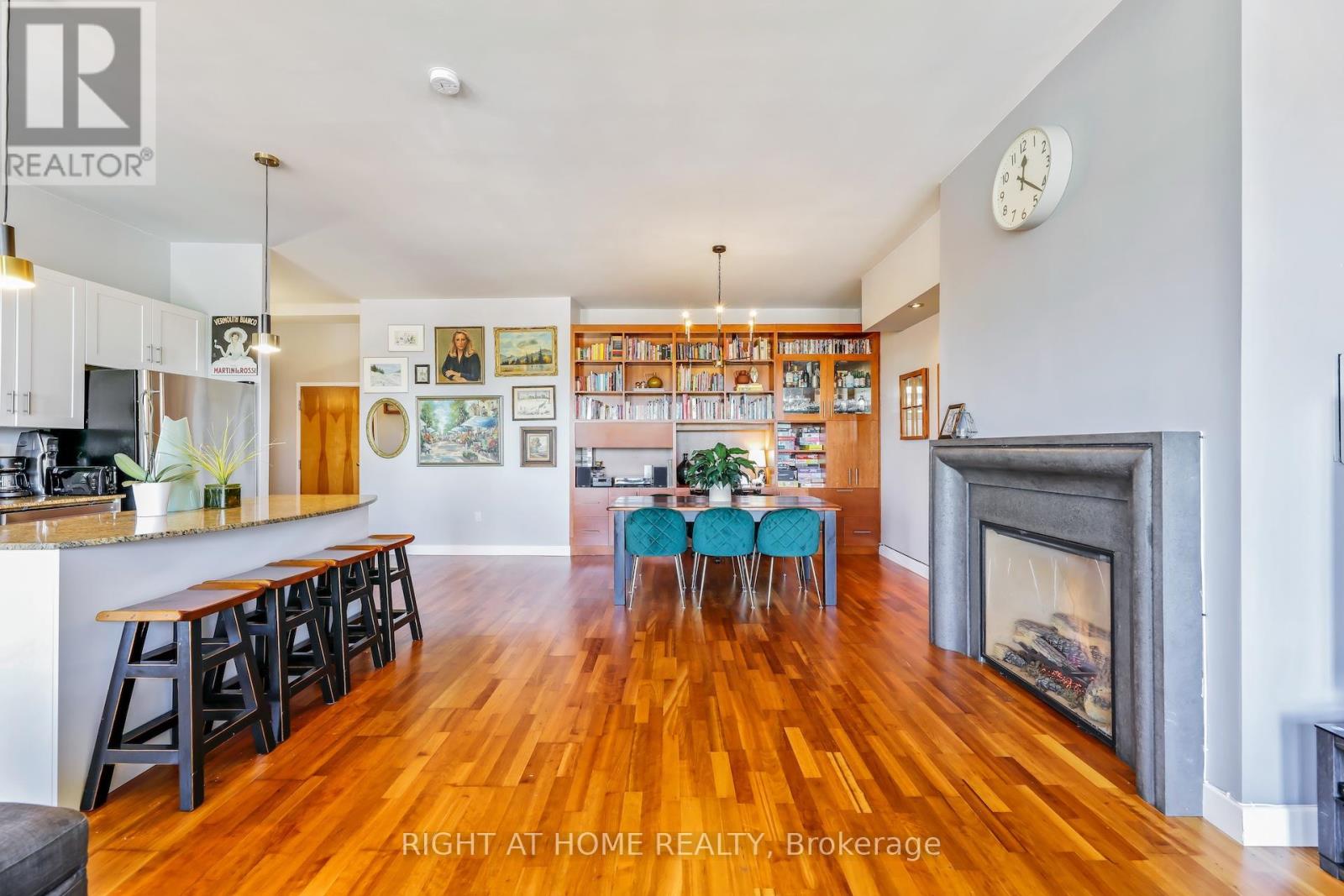 504 - 1 St Johns Road, Toronto, Ontario  M6P 1T7 - Photo 14 - W12112489