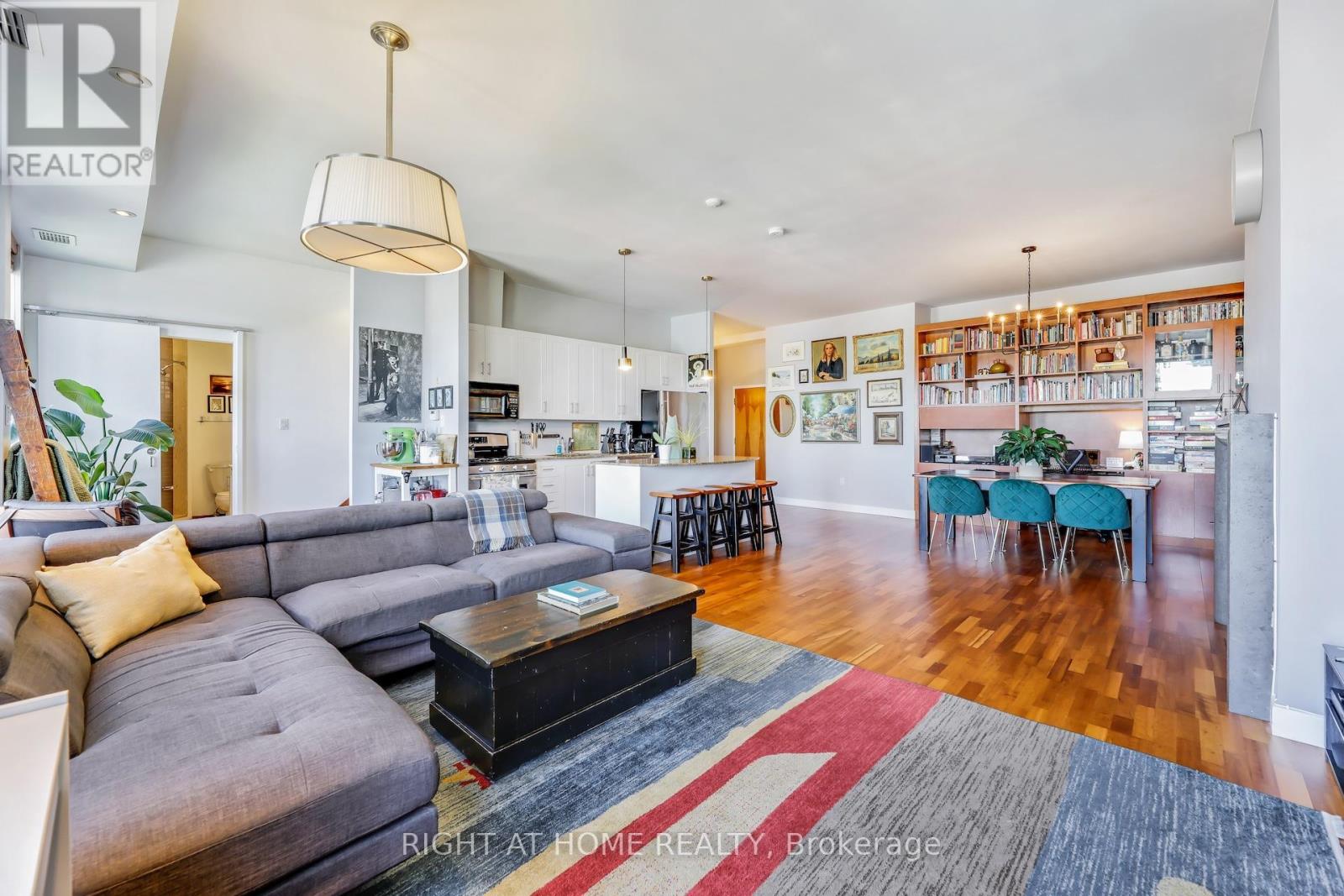 504 - 1 St Johns Road, Toronto, Ontario  M6P 1T7 - Photo 15 - W12112489