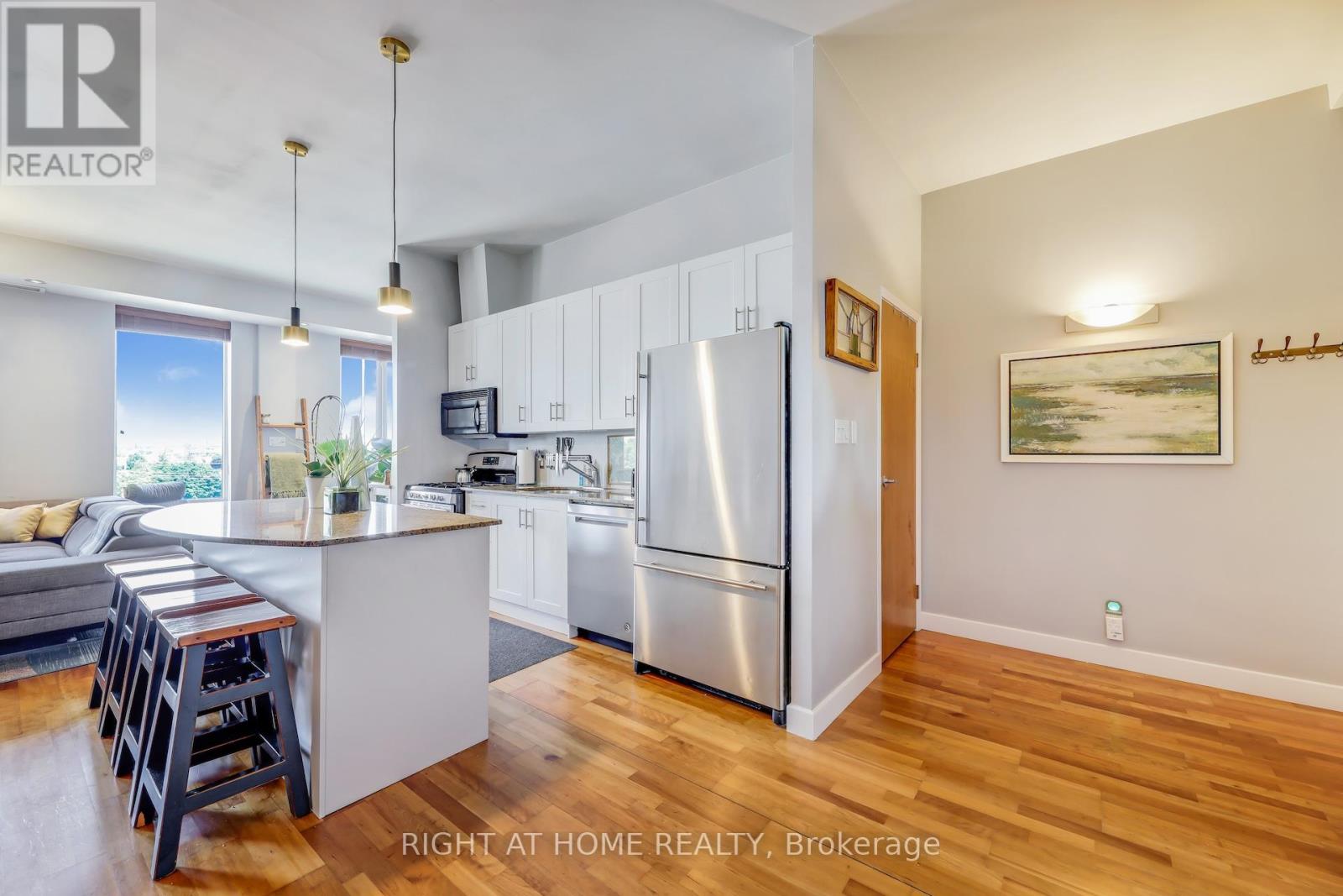 504 - 1 St Johns Road, Toronto, Ontario  M6P 1T7 - Photo 16 - W12112489