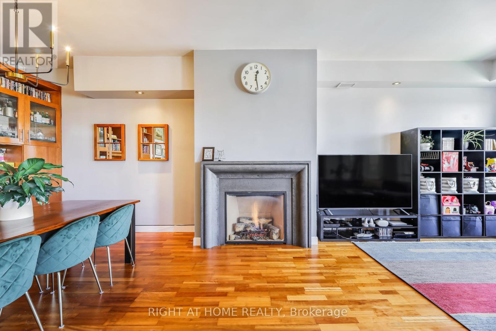 504 - 1 St Johns Road, Toronto, Ontario  M6P 1T7 - Photo 24 - W12112489