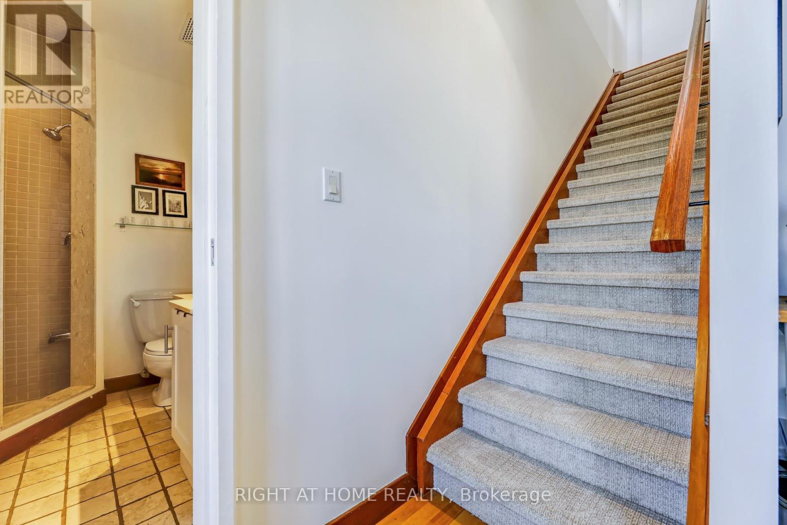 504 - 1 St Johns Road, Toronto, Ontario  M6P 1T7 - Photo 33 - W12112489