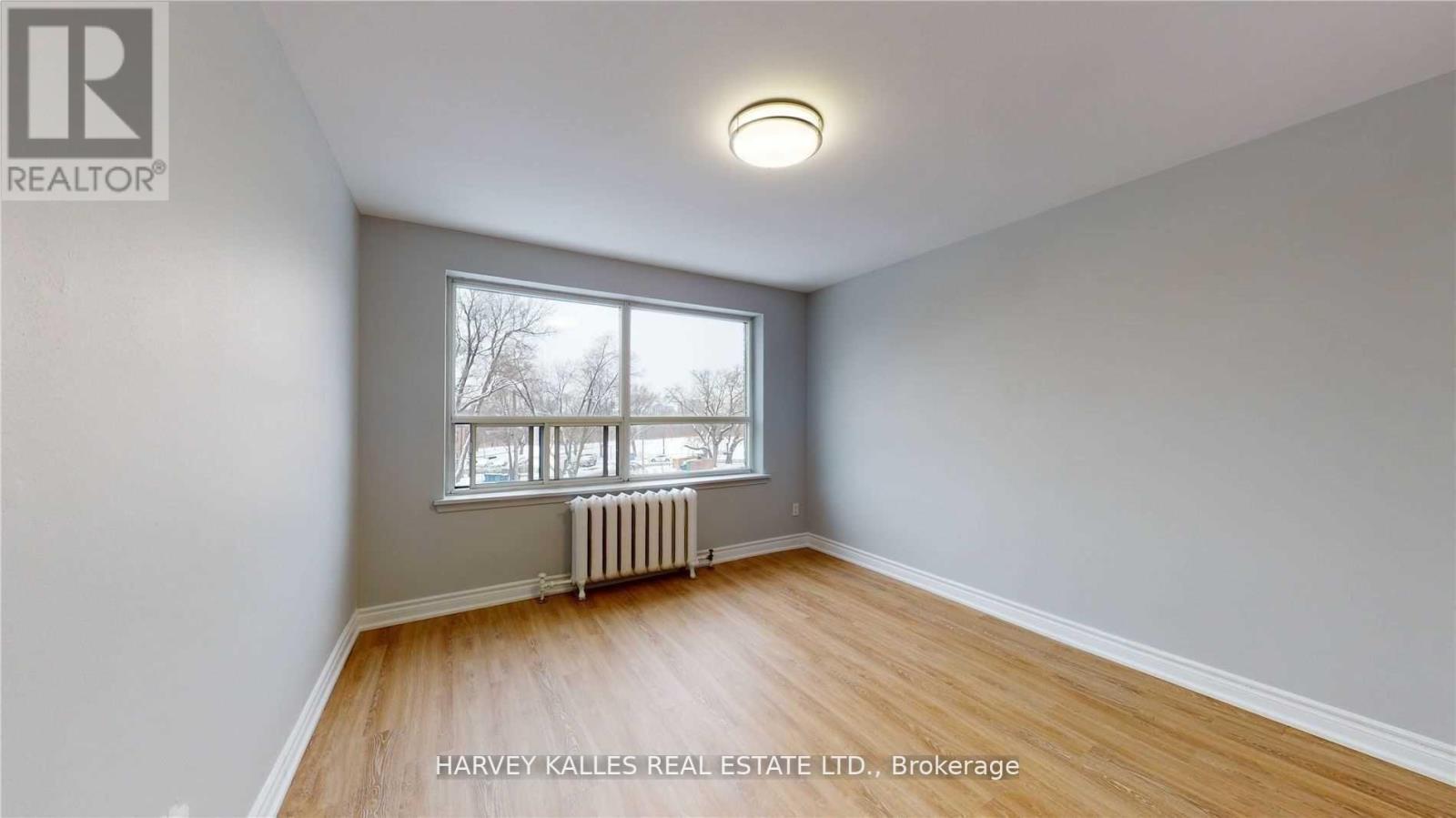 B7 - 4 Greentree Court, Toronto (Keelesdale-Eglinton West), Ontario  M6M 2A5 - Photo 8 - W12112554