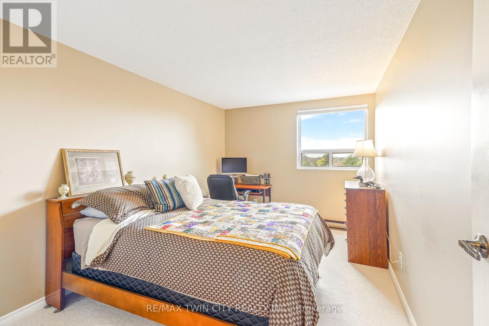 506 - 421 Fairview Drive, Brantford, Ontario  N3R 7M3 - Photo 15 - X12112451