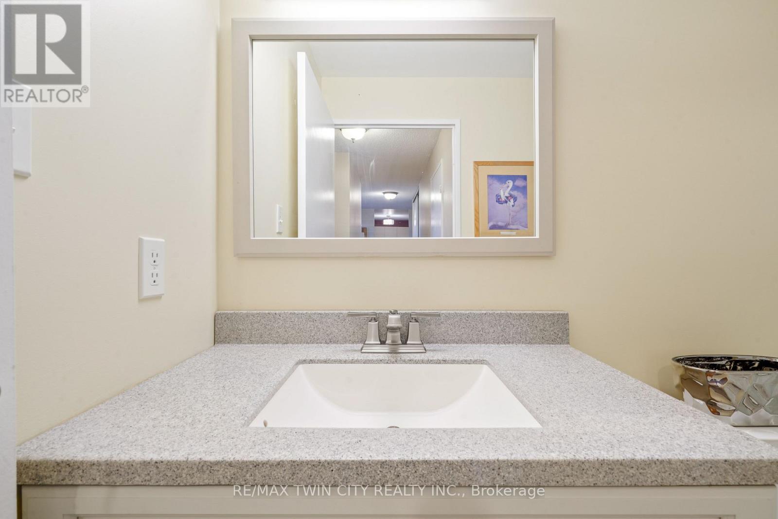 506 - 421 Fairview Drive, Brantford, Ontario  N3R 7M3 - Photo 18 - X12112451