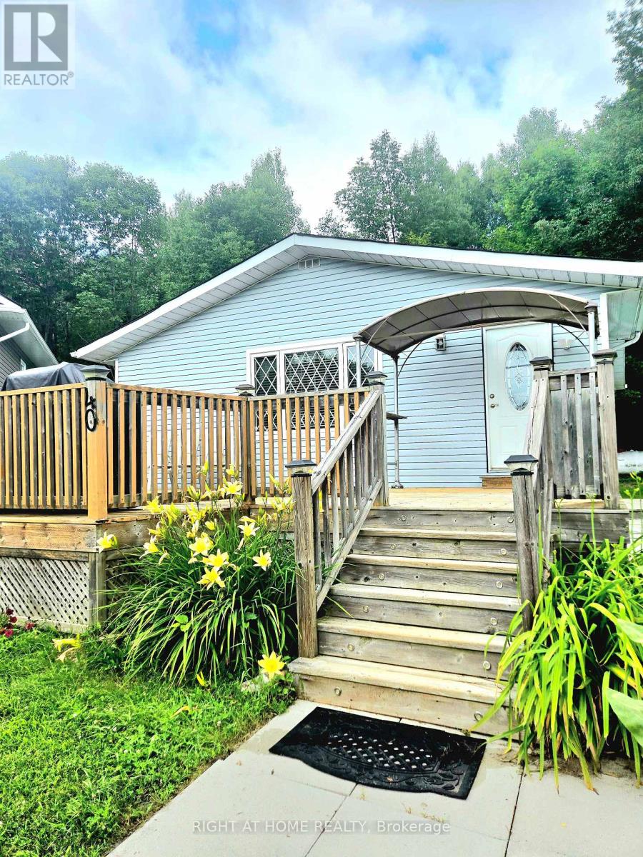 40 - 1043 Lobo Drive E, Minden Hills, Ontario  K0M 2K0 - Photo 1 - X12112466