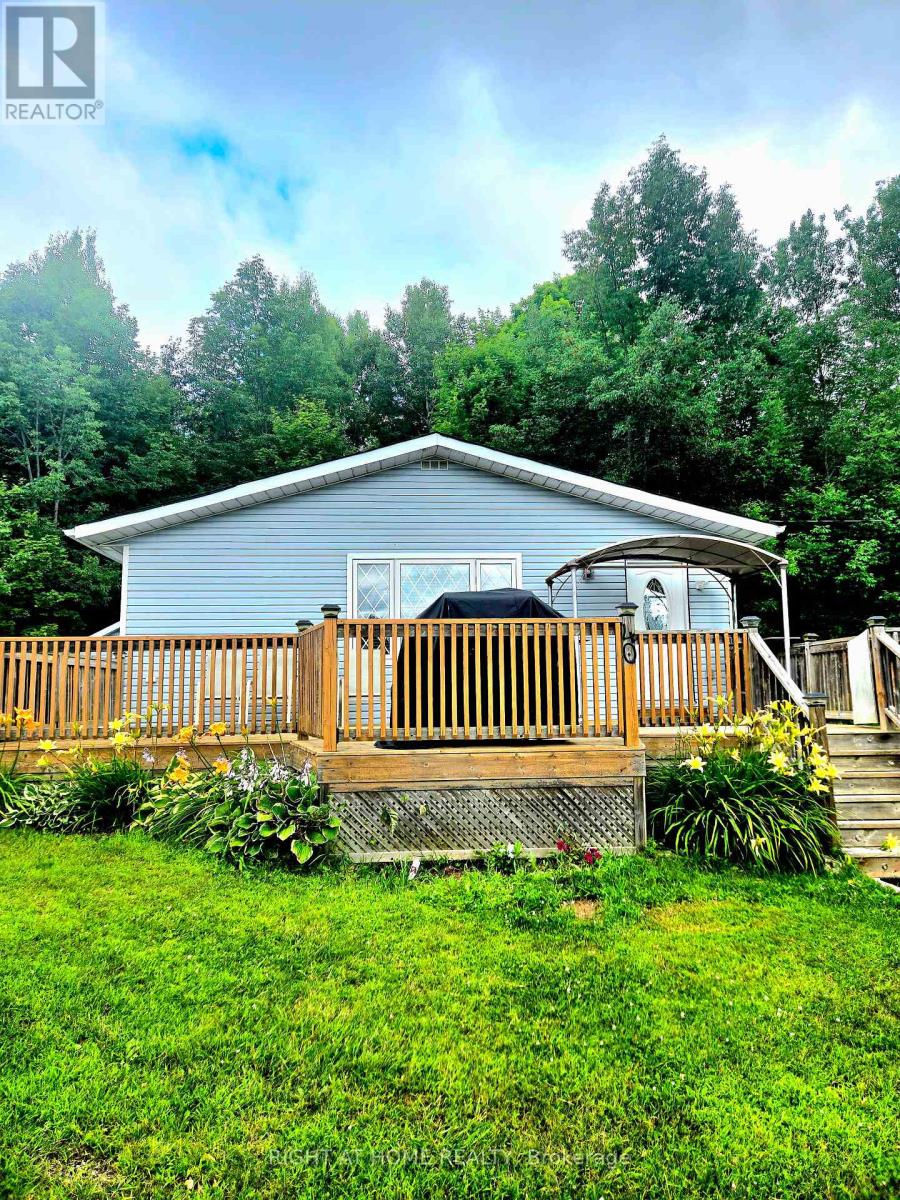 40 - 1043 Lobo Drive E, Minden Hills, Ontario  K0M 2K0 - Photo 2 - X12112466