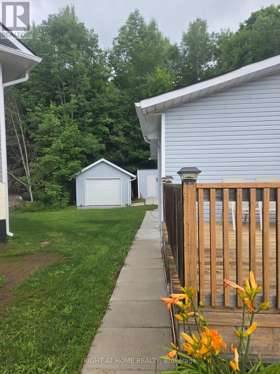 40 - 1043 Lobo Drive E, Minden Hills, Ontario  K0M 2K0 - Photo 21 - X12112466
